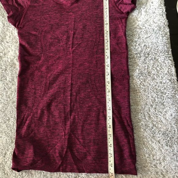 Lululemon swiftly t shirt - Picture 2 of 5